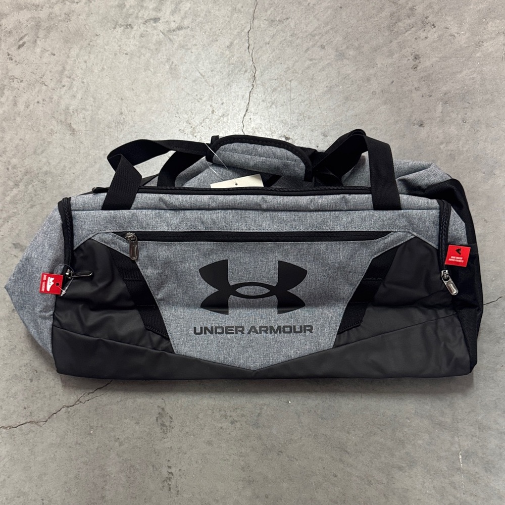 NWT Under Armour Black and Gray Duffel/Gym Bag